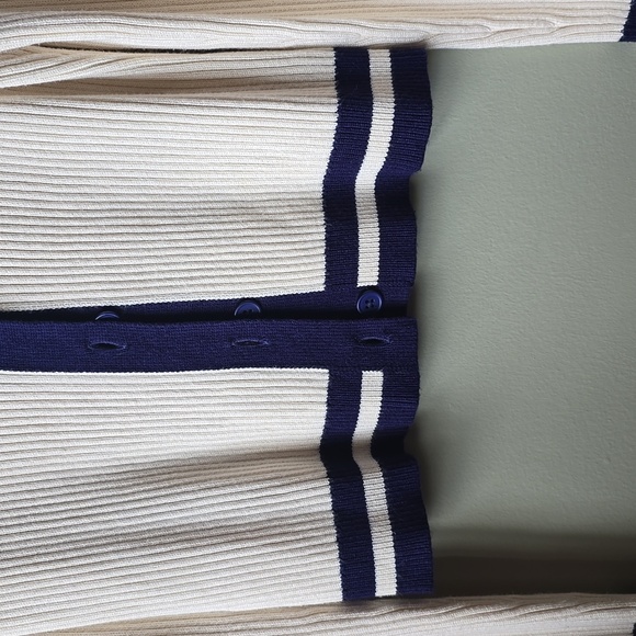 Anthropologie Women's Cream Sweater With Navy Trim - Picture 3 of 8